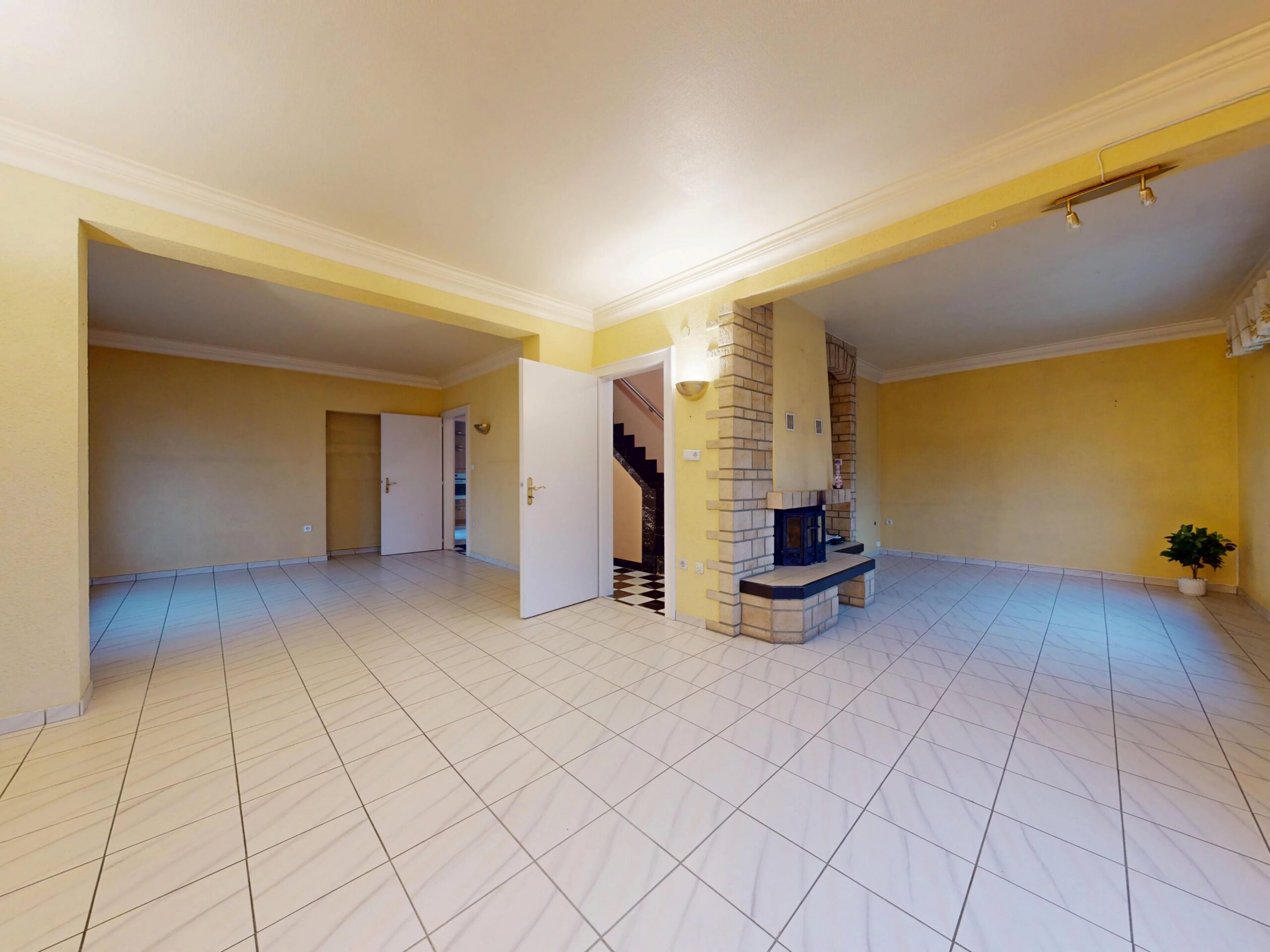 4bd1e0c19906916b4a2c9a87fecc0a9c_31925220c9_4096-original-12