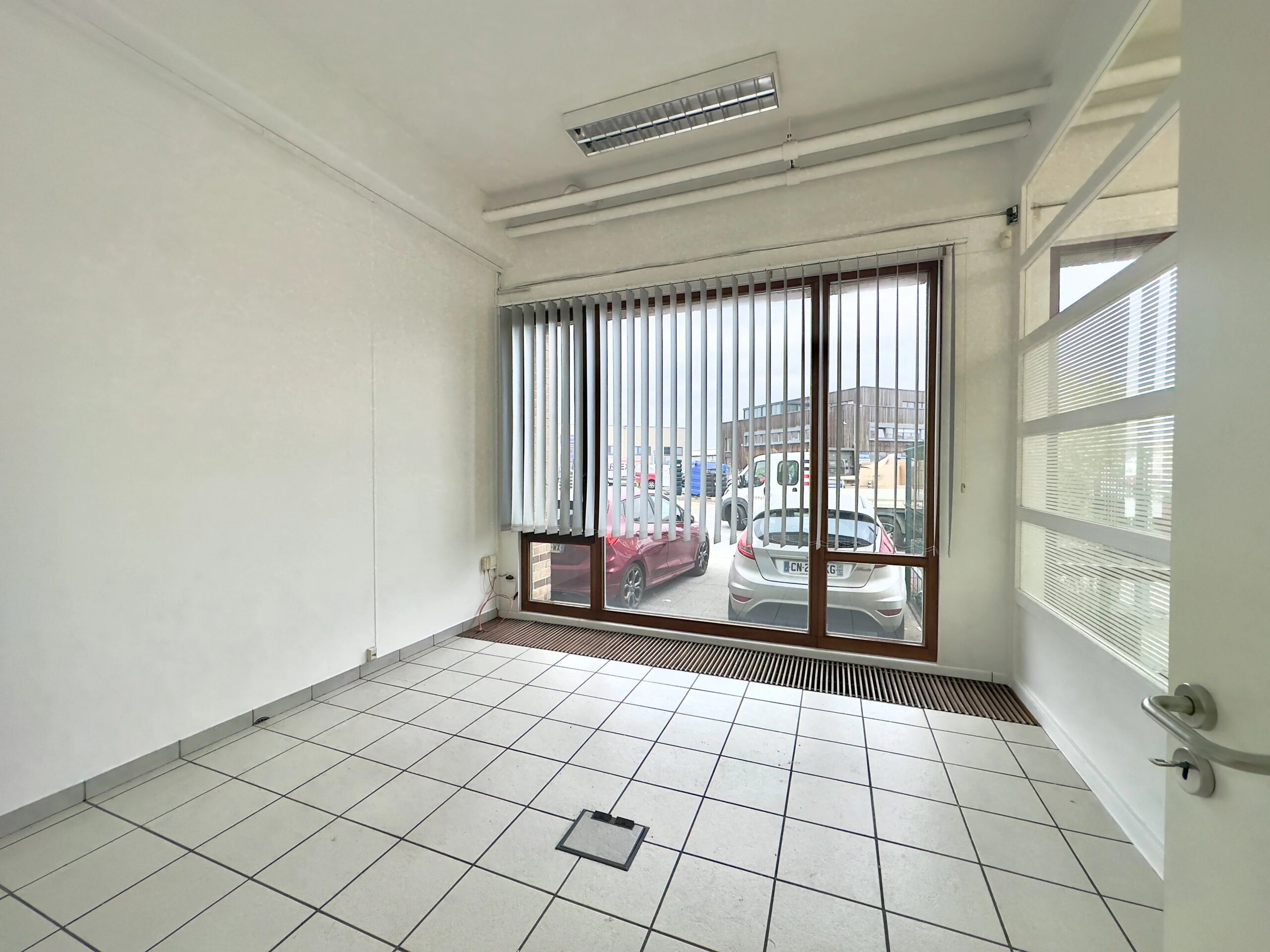 0a051e027b3a9aa13456e71e5b93b2b4_8f9bc5943f_4032-original-8