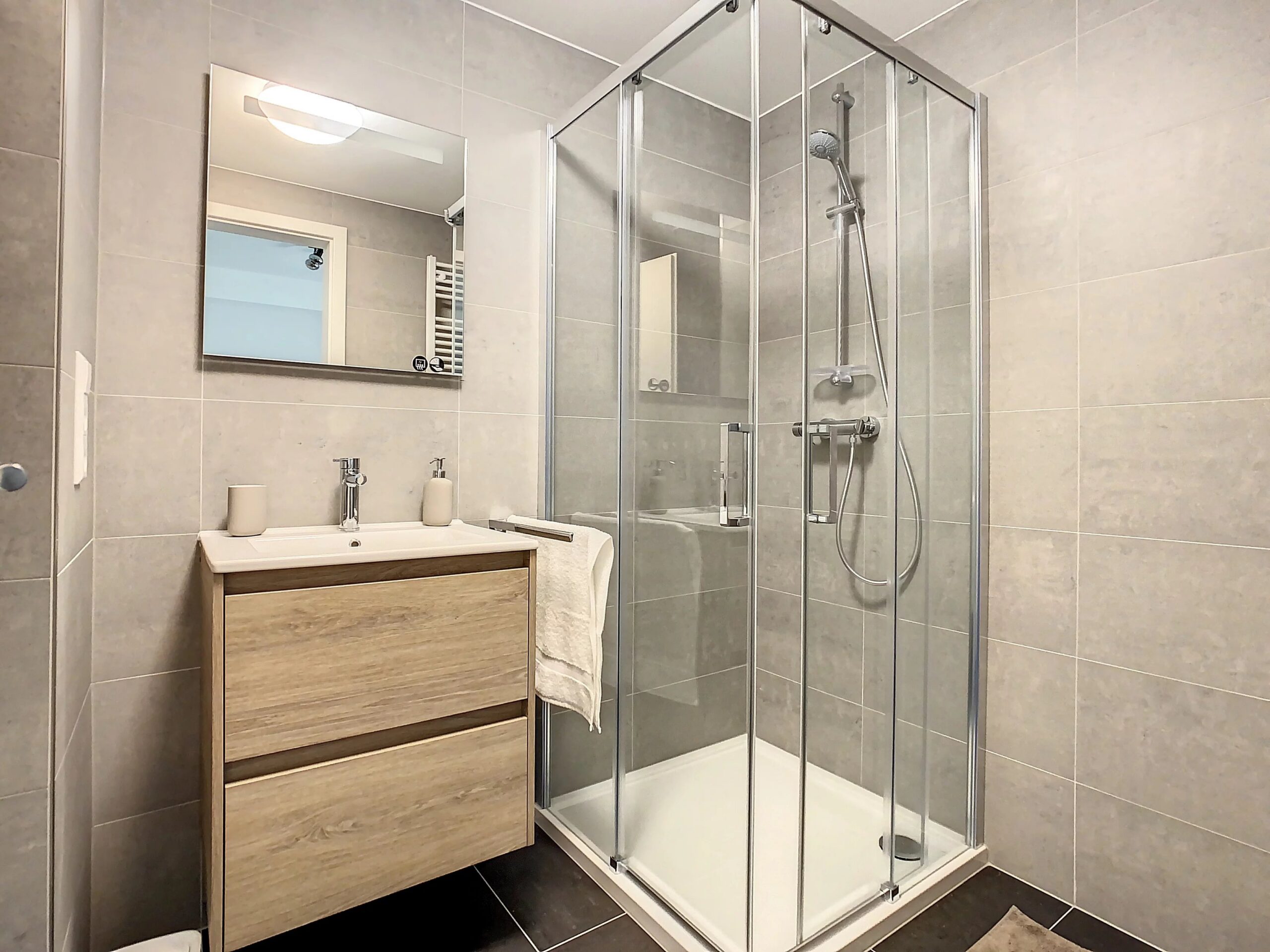 6035059e4538377fcf250e69e672ed89_e22578254e_3344-original-2