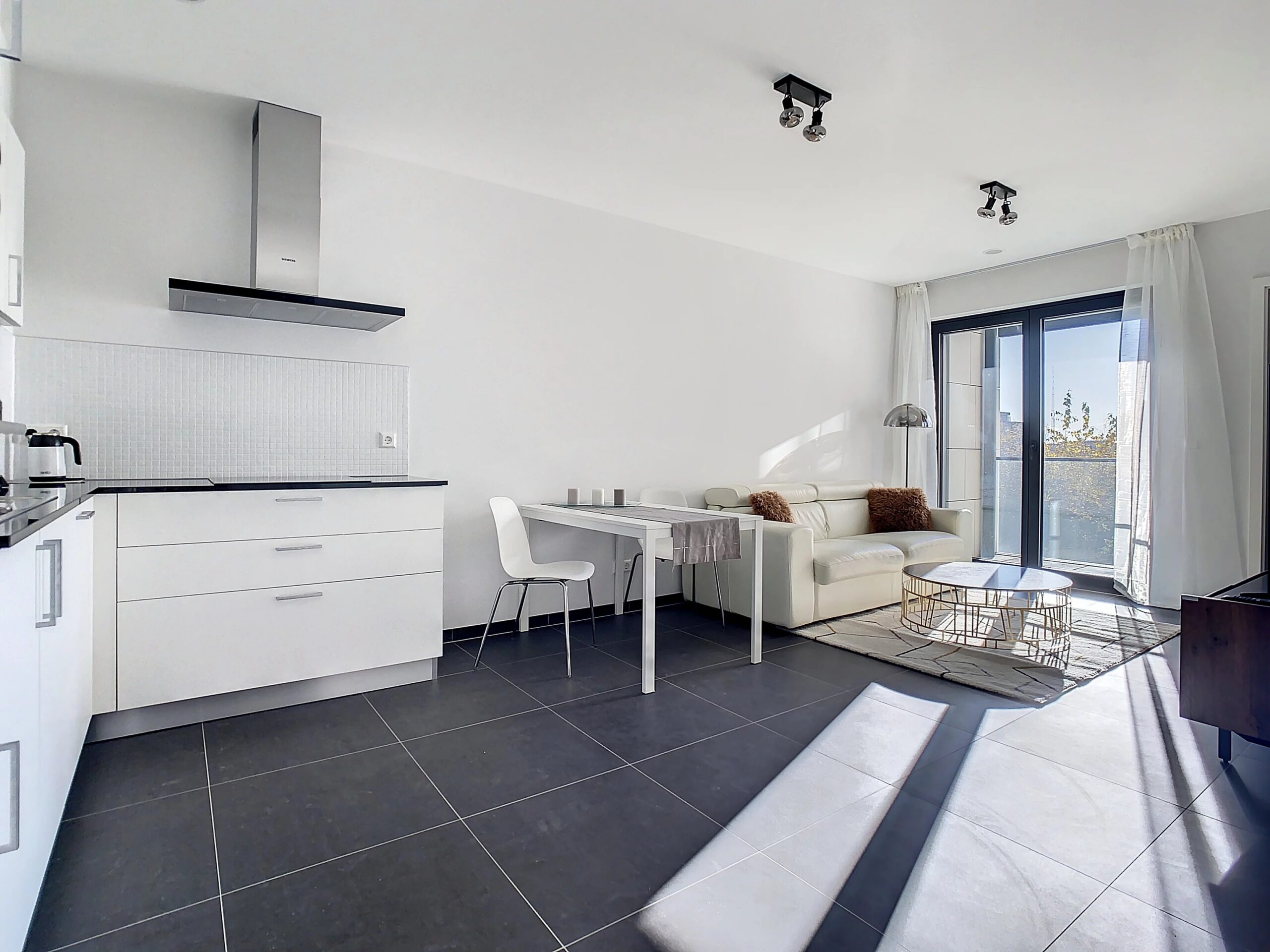 c5fb2a587dbd9a0ec12fa835c17fa3f0_54bcc0abf5_3344-original-1